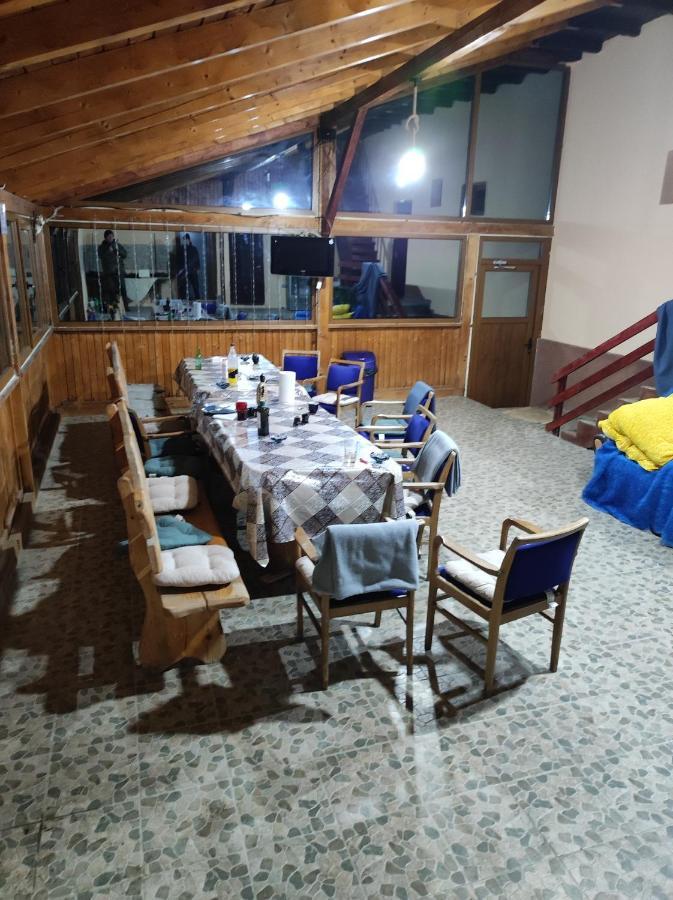 Casa Alesi Villa Dragoslavele Ngoại thất bức ảnh
